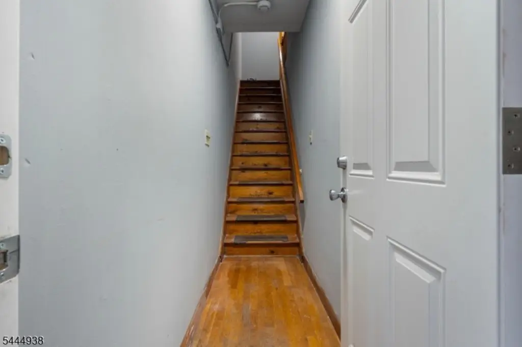 Picture 9