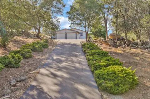 Income-Producing Duplex with Lake Access