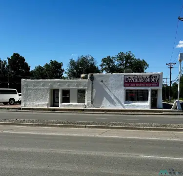 Roswell Retail Building For Sale