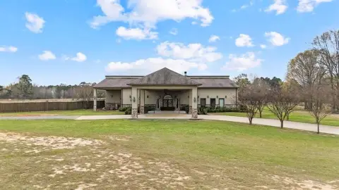 East Texas Event Venue on Acres