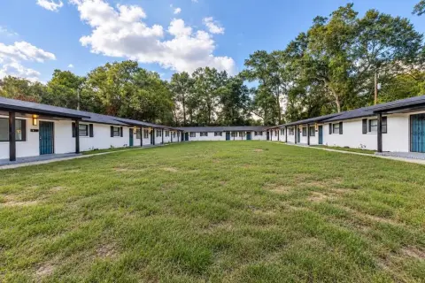 17-Unit Renovated Apartment Building