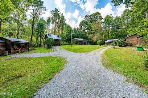 Furnished Short-Term Rental Cottages