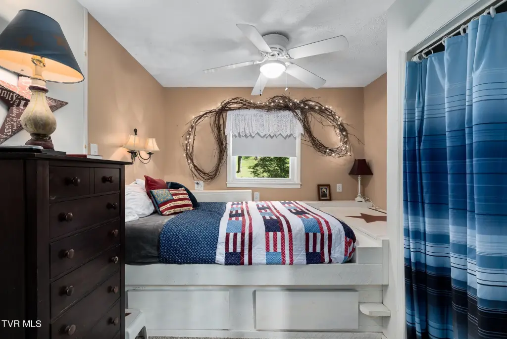 Picture 76