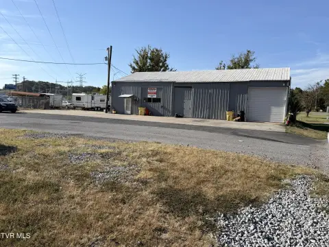 Automotive Repair Shop with Mezzanine