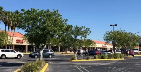 Retail Space in Winn Dixie Center