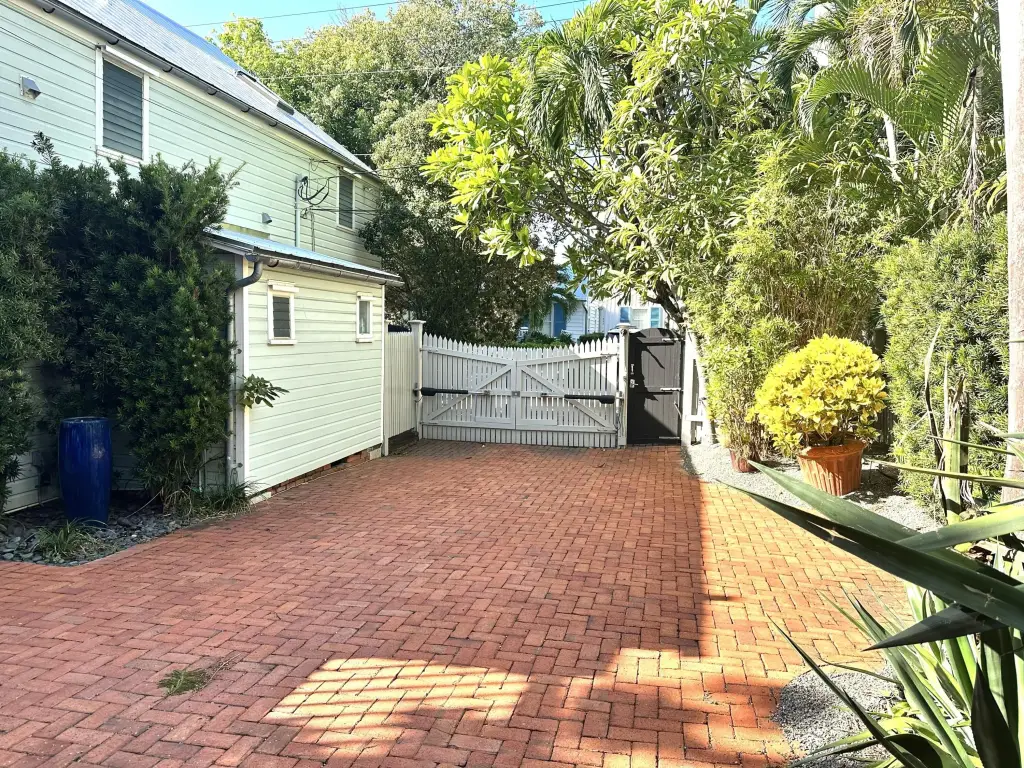 Picture 36