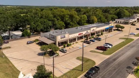 Fully Leased Shopping Center