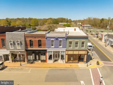 Renovated Mixed-Use Building, Snow Hill