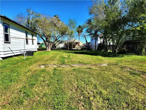 Residential Lot in Established Neighborhood