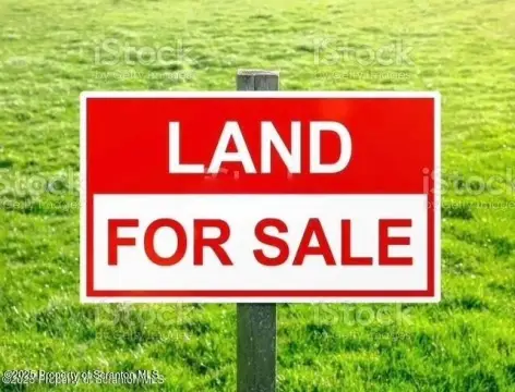 Level Lot in Quiet Taylor