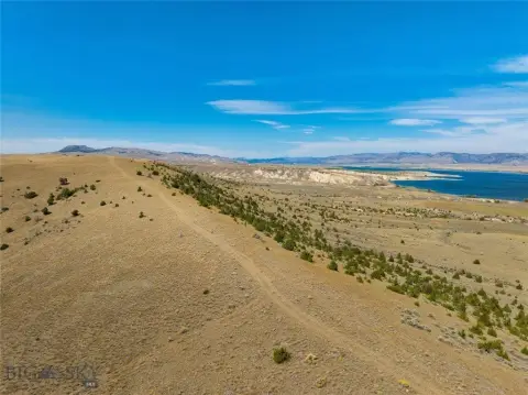 Waterfront Land With Lake Easement