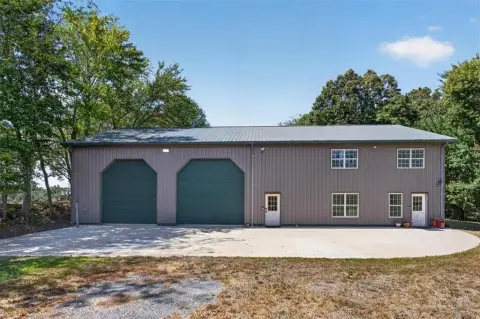Gated Flex Property with Shop