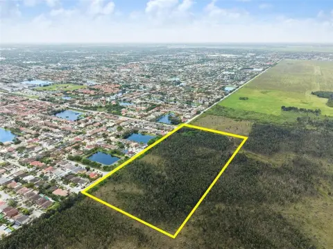20 Acre Lot in Miami