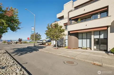 Ground-Floor Office Condominium
