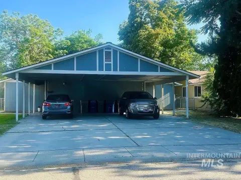 Duplex in Morris Hill Neighborhood