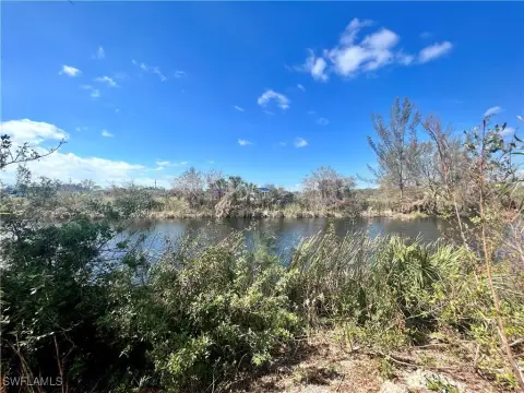 Cape Coral Canal-Front Land