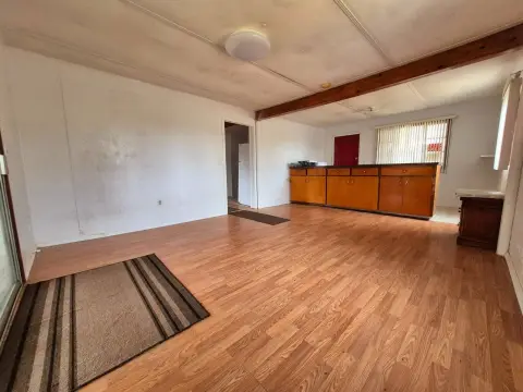 Glasgow, MO Mixed-Use Building