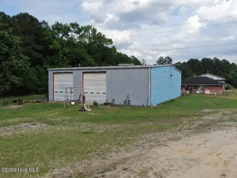 Fenced Flex Property with Bay Doors