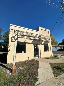 Freestanding Restaurant Building
