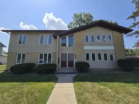 Quadplex with Granite Counters