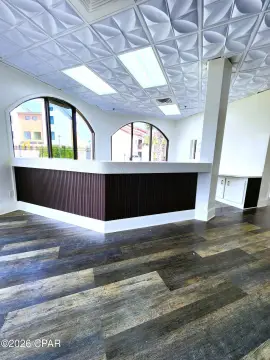 Corner Office Suite with Windows