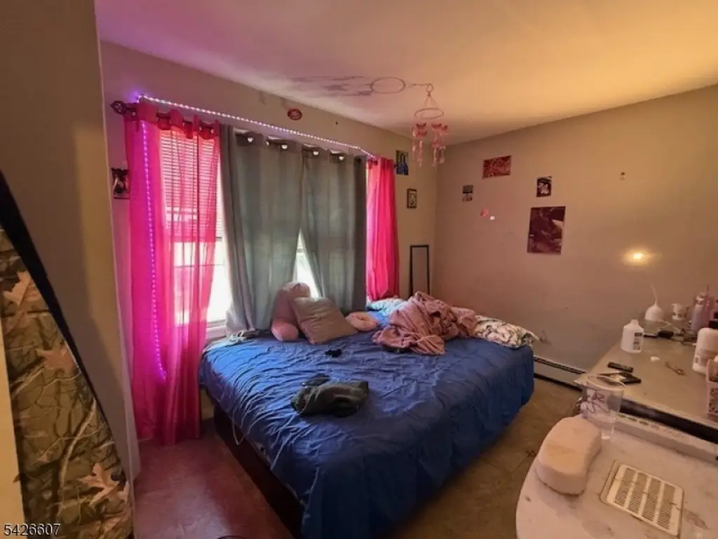 Picture 12