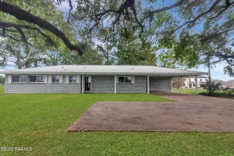 Commercial Property Near Buccees