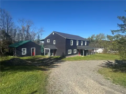 Versatile Multi-Family Property on Acreage