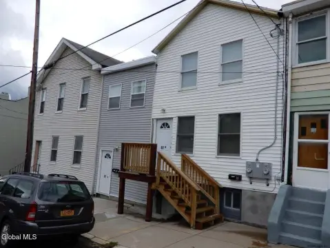 Renovated Duplex in Prime Location