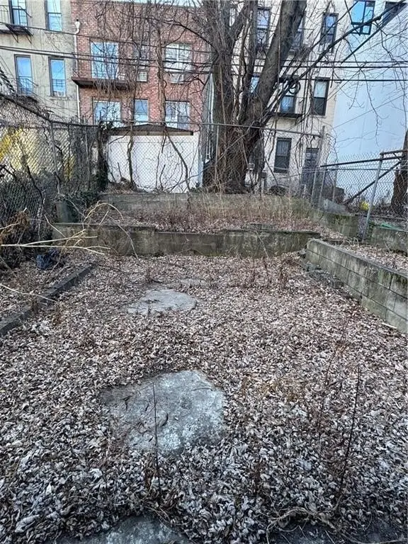 Picture 4