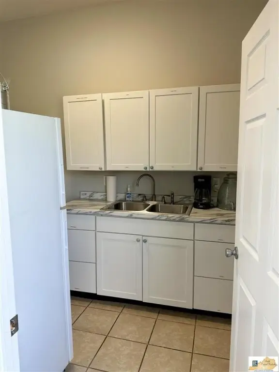 Picture 16