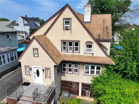 Mount Vernon Triplex: Cash Only