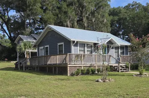 Duplex With Detached Apartment
