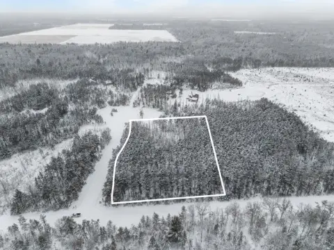 Wooded Lot Near Wisconsin Lakes