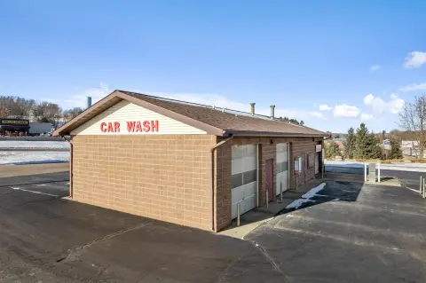 Self Service Car Wash with Automatic Bay