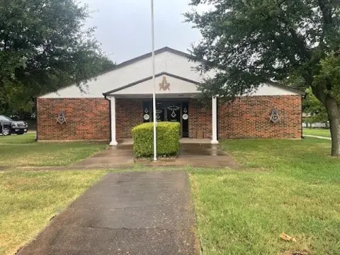 Grand Prairie Versatile Commercial Property