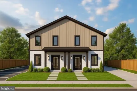 Development Opportunity in Downtown Woodstock