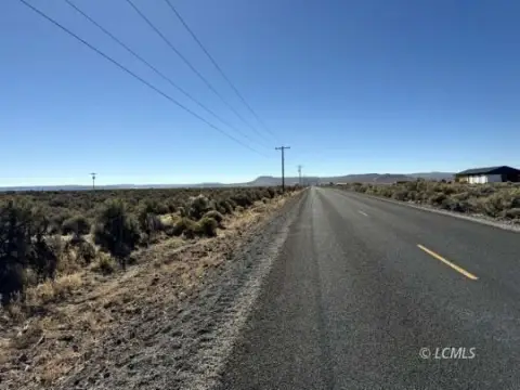 32.91 Acres in Christmas Valley