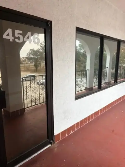 SPRING HILL Mixed-Use Property