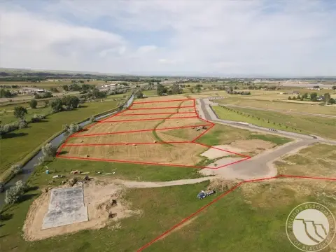 Billings Land with Mountain Views