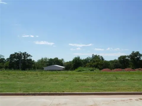 Residential Lot in Established Edmond