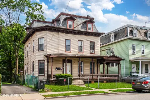 Four-Unit Multifamily Property in Orange