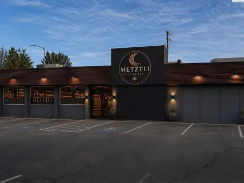 Single-Tenant Full-Service Restaurant