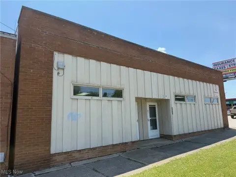 Brookpark Road Retail/Automotive Space