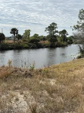 Cape Coral Freshwater Lot