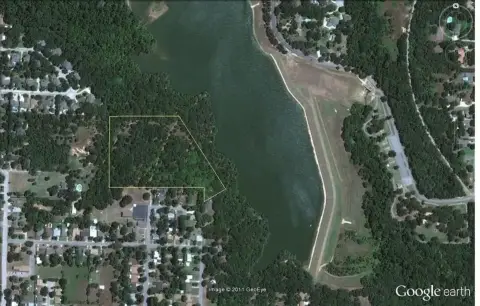 Land Near Waterloo Lake