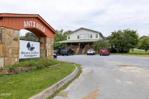 Sevierville Mixed-Use Investment Opportunity