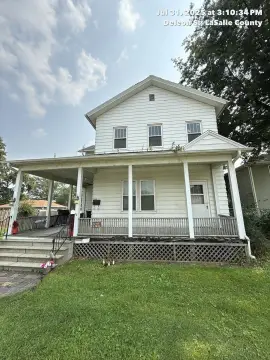 Updated Duplex in Ottawa, IL