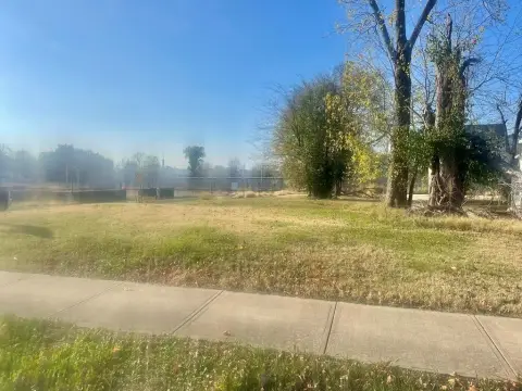 Corner Lot in Hopkinsville, KY