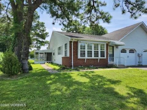 Whiting Duplex in Adult Community